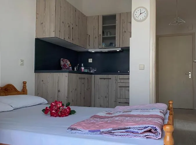 Helios Apartmenthouse 3*