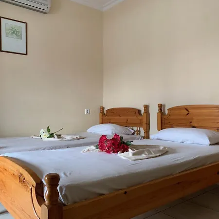 Helios Apartmenthouse Apartmanhotel 3*